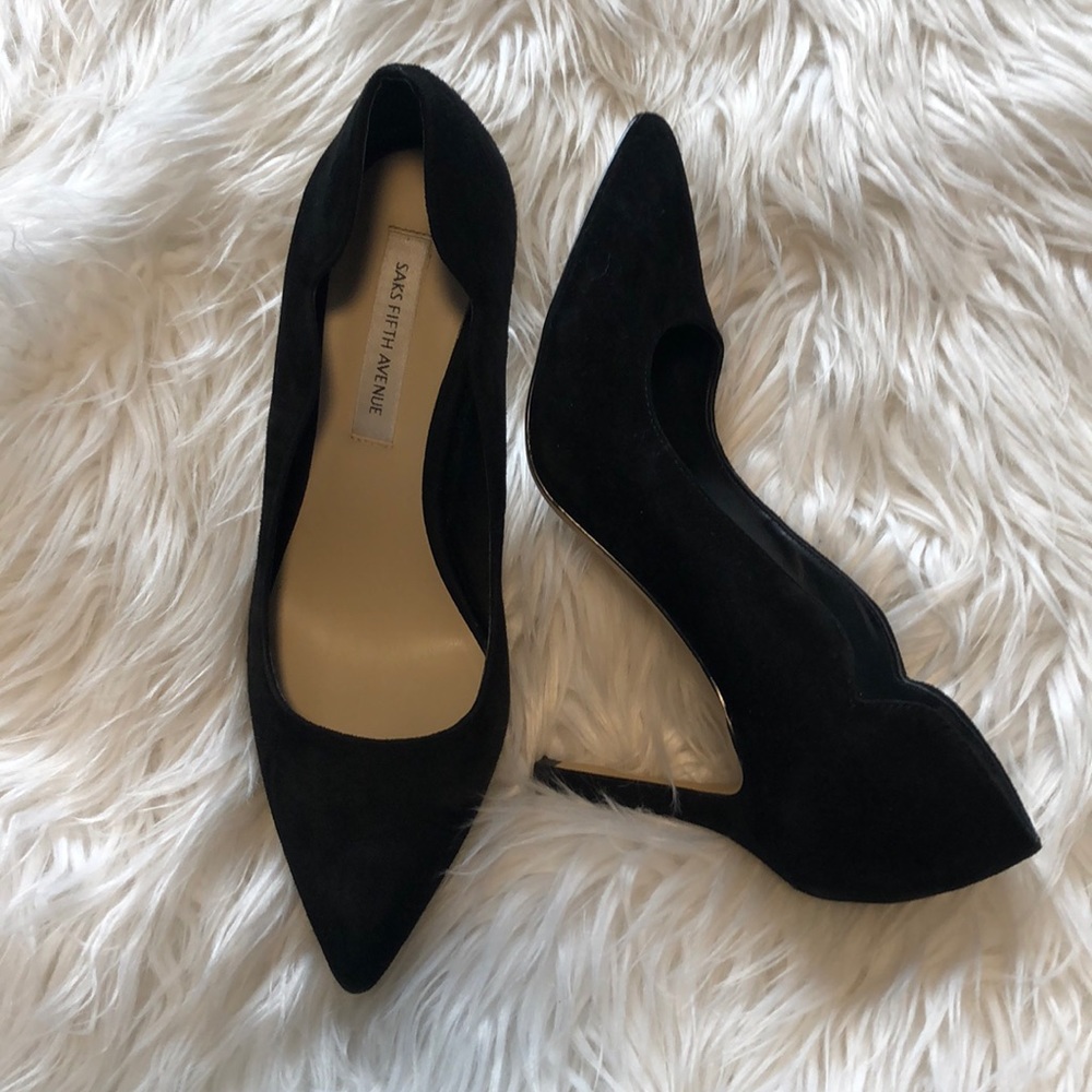SOLD.   Suede Black Pumps
